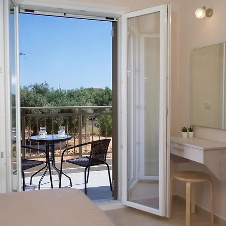 Jasmine Maisonette Apartment Razata