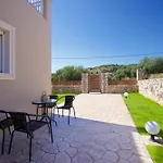 Alexandra's * Razata
